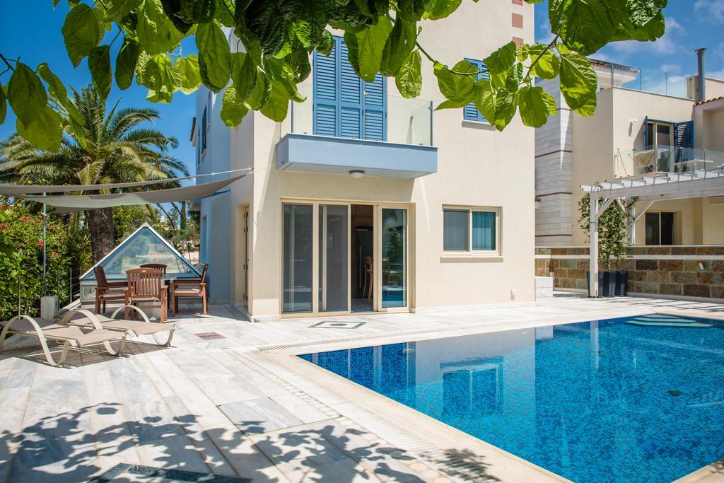 Coralli Villas คอรัลเบย์ ภายนอก รูปภาพ